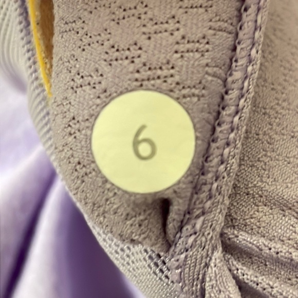 Lululemon Some Like It Hot Tank size 6
Lilac - Picture 9 of 9